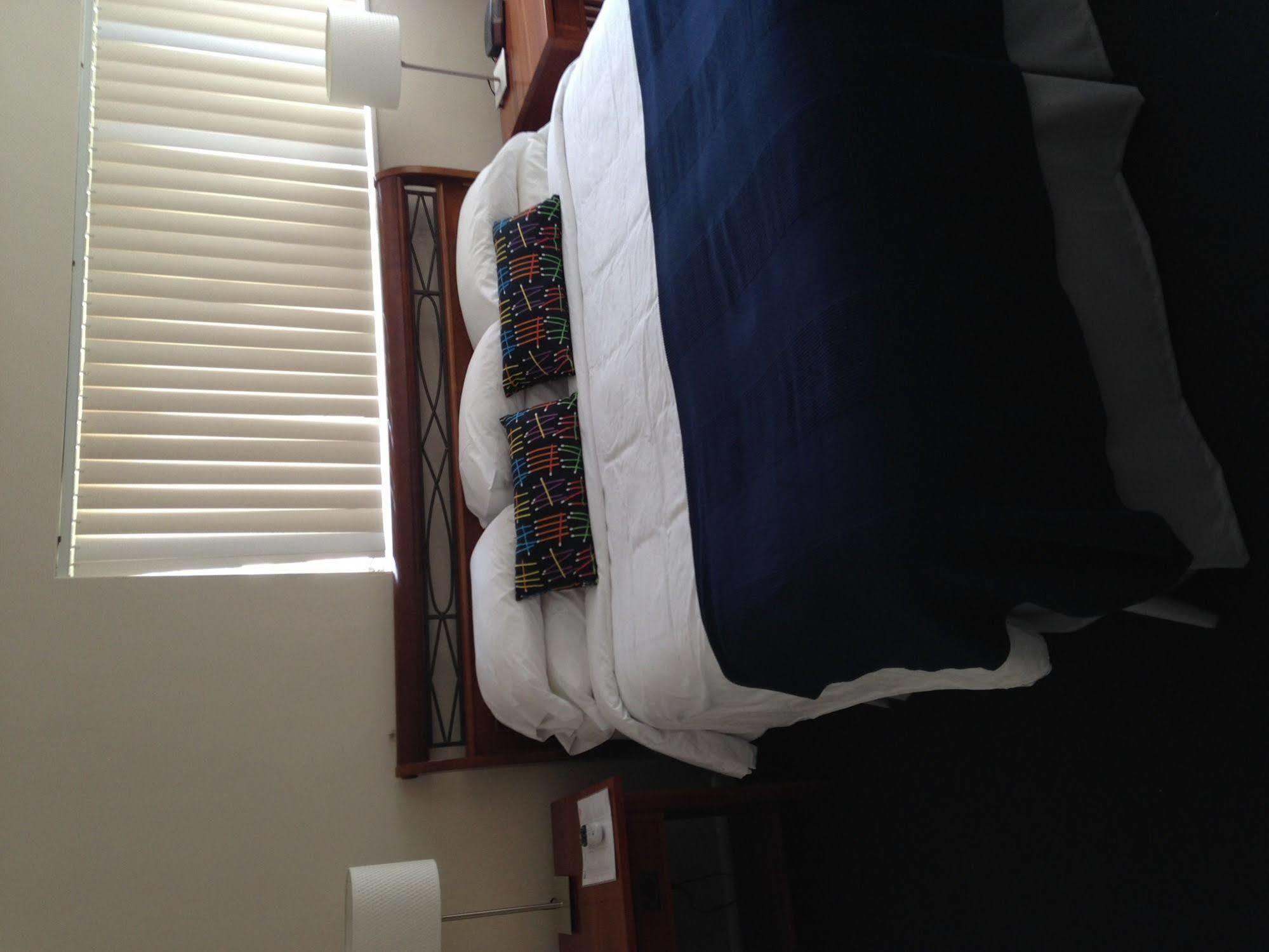 Cheston House - Clothing Optional All Male Guesthouse Φορτ Λόντερντεϊλ Εξωτερικό φωτογραφία