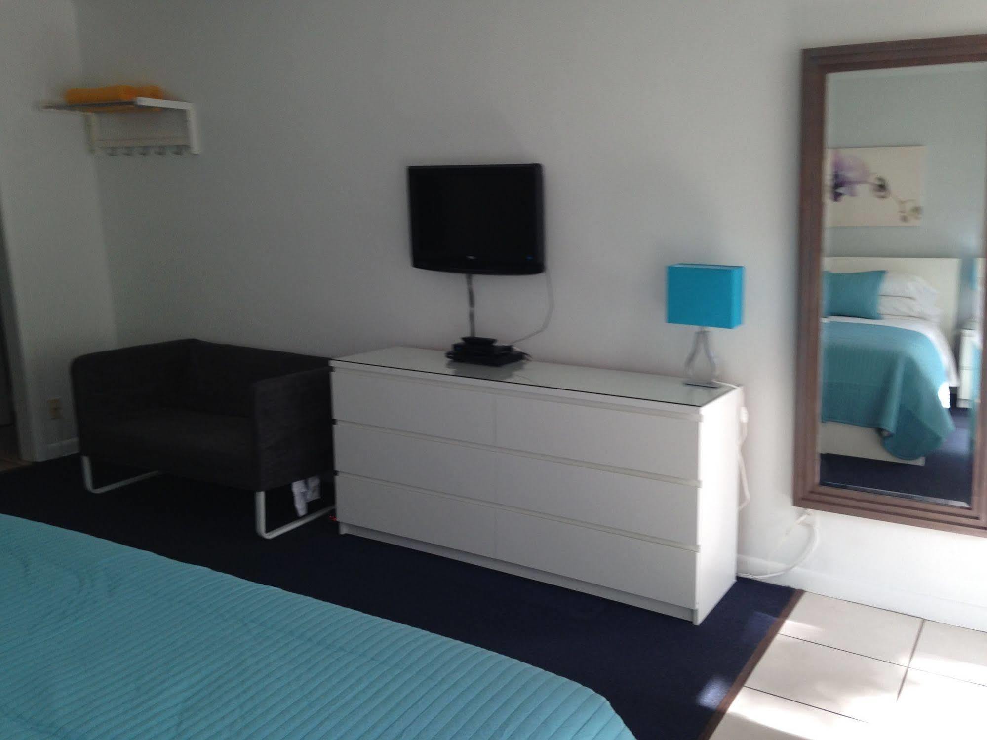 Cheston House - Clothing Optional All Male Guesthouse Φορτ Λόντερντεϊλ Εξωτερικό φωτογραφία